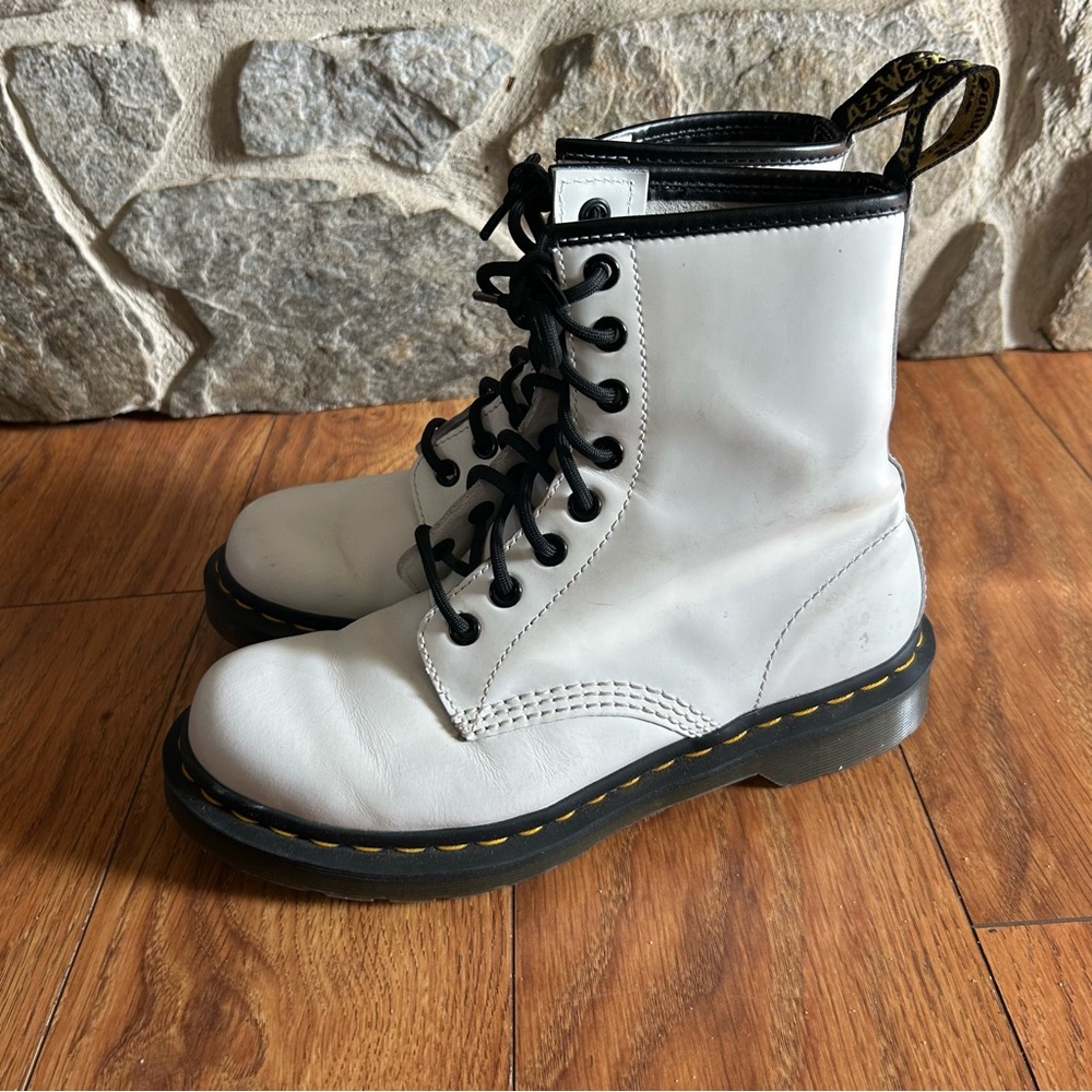 Dr. Martens Docs Doc Martens Boots Smooth White Leather 11822 | Size 6 EU 37